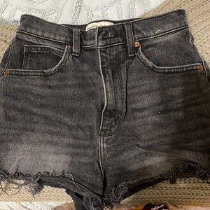 Ultra high rise mom shorts size 2 Abercrombie and fitch curve love distressed